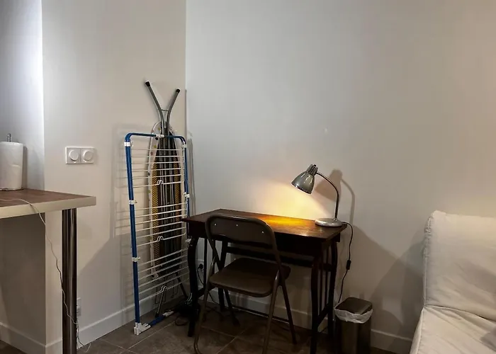 דירה Cozy And Well-equipped נאנטר